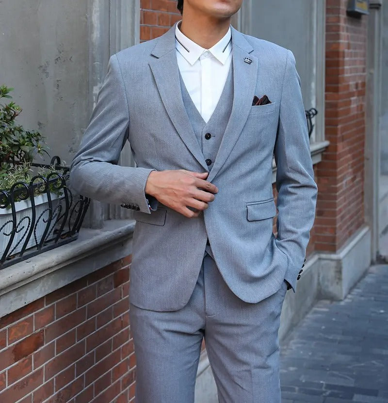 Sharp & Tailored - Completo da uomo slim fit monopetto elegante, completo da giacca, pantaloni e gilet da matrimonio | HC69
