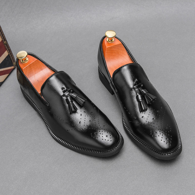 Mocassini in vera pelle Scarpe da esterno Scarpe casual in pelle intagliata con nappine a punta | 8739