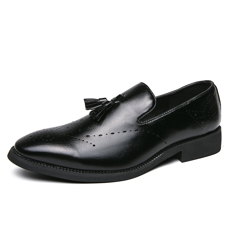 Mocassini in vera pelle Scarpe da esterno Scarpe casual in pelle intagliata con nappine a punta | 8739
