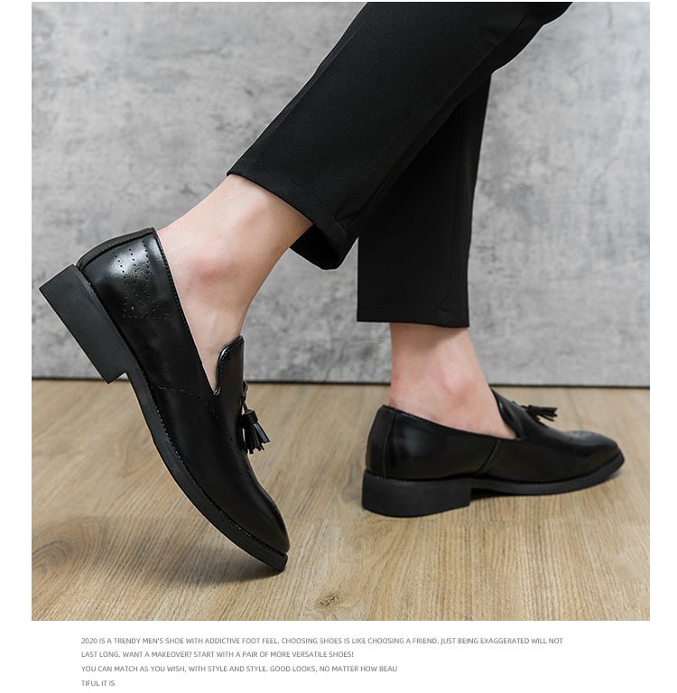 Mocassini in vera pelle Scarpe da esterno Scarpe casual in pelle intagliata con nappine a punta | 8739