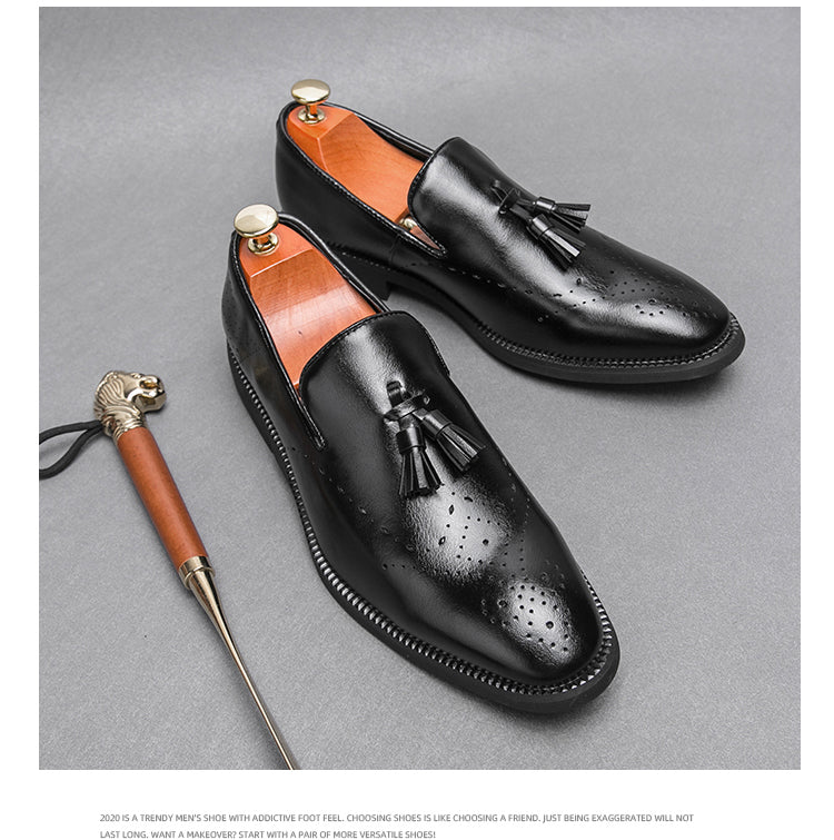 Mocassini in vera pelle Scarpe da esterno Scarpe casual in pelle intagliata con nappine a punta | 8739