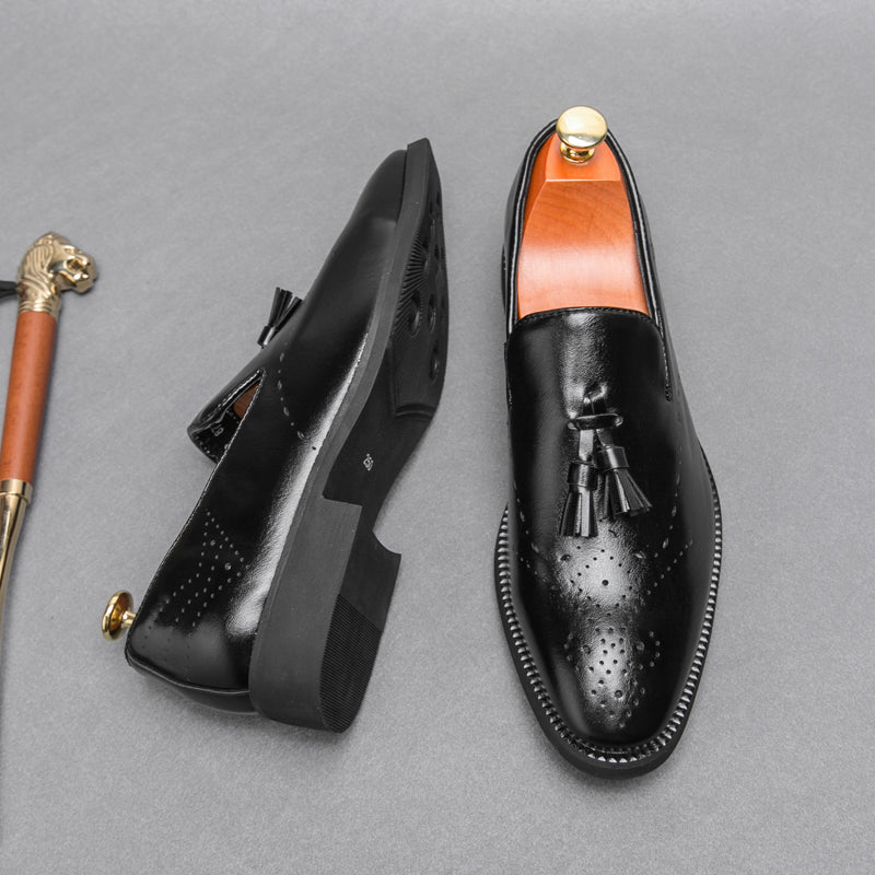 Mocassini in vera pelle Scarpe da esterno Scarpe casual in pelle intagliata con nappine a punta | 8739 