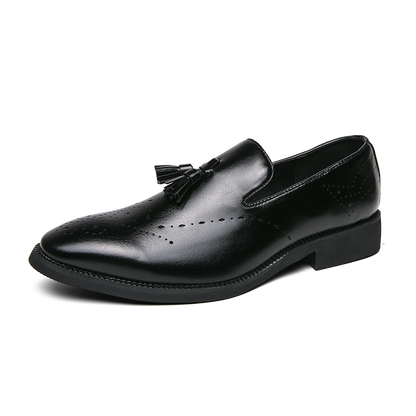 Mocassini in vera pelle Scarpe da esterno Scarpe casual in pelle intagliata con nappine a punta | 8739 