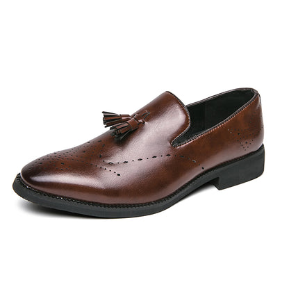 Mocassini in vera pelle Scarpe da esterno Scarpe casual in pelle intagliata con nappine a punta | 8739 