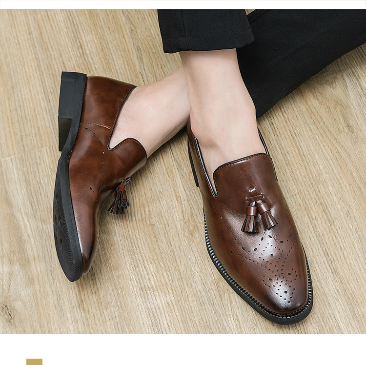 Mocassini in vera pelle Scarpe da esterno Scarpe casual in pelle intagliata con nappine a punta | 8739 