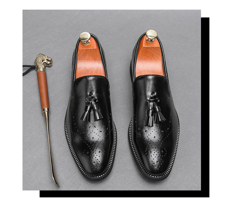 Mocassini in vera pelle Scarpe da esterno Scarpe casual in pelle intagliata con nappine a punta | 8739 
