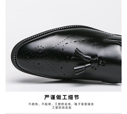 Mocassini in vera pelle Scarpe da esterno Scarpe casual in pelle intagliata con nappine a punta | 8739 