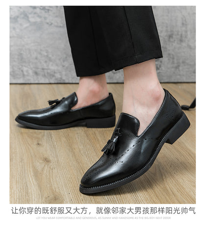 Mocassini in vera pelle Scarpe da esterno Scarpe casual in pelle intagliata con nappine a punta | 8739 