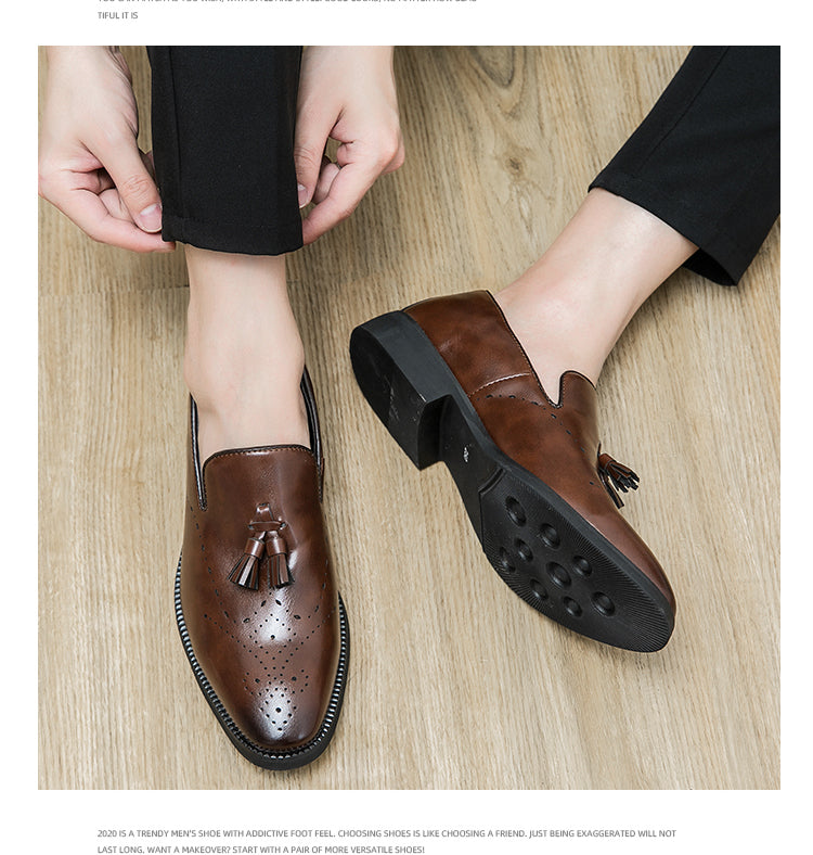 Mocassini in vera pelle Scarpe da esterno Scarpe casual in pelle intagliata con nappine a punta | 8739 